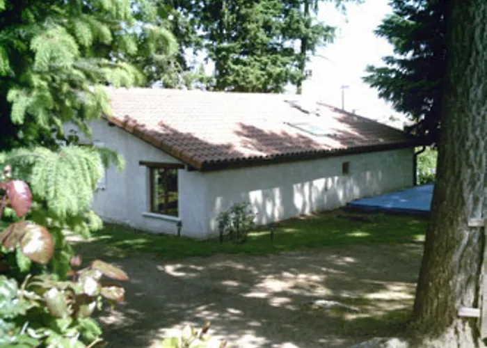 Familial A Avec Piscine Et Animaux Admis - Fr-1-496-21