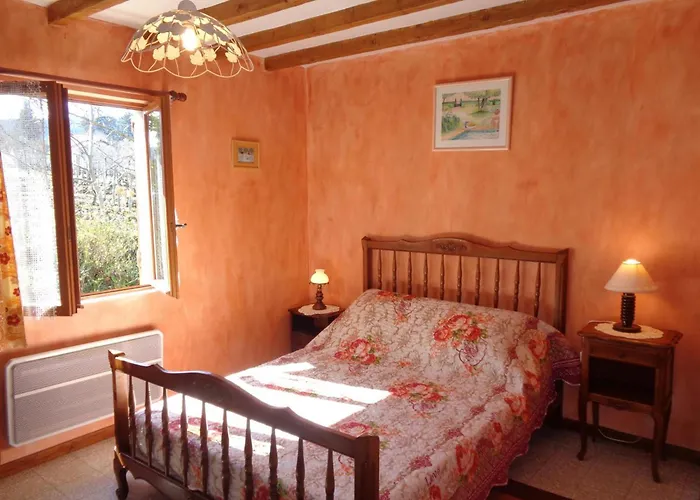 Familial A Avec Piscine Et Animaux Admis - Fr-1-496-21 Saint-Haon-le-Châtel