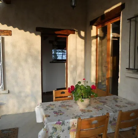 Familial A Avec Piscine Et Animaux Admis - Fr-1-496-21 * Saint-Haon-le-Châtel