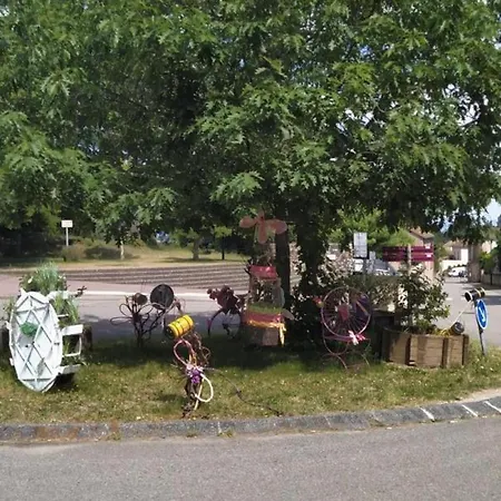בית כפרי Familial A Avec Piscine Et Animaux Admis - Fr-1-496-21 Saint-Haon-le-Châtel